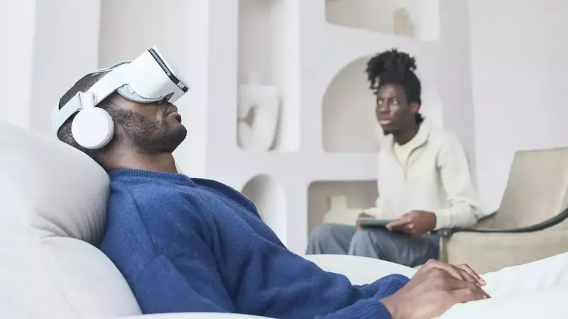 how is virtual reality used in healthcare
