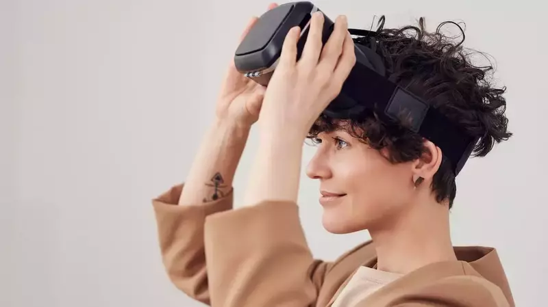 Why VR Relies on Slightly Different Views for Each Eye